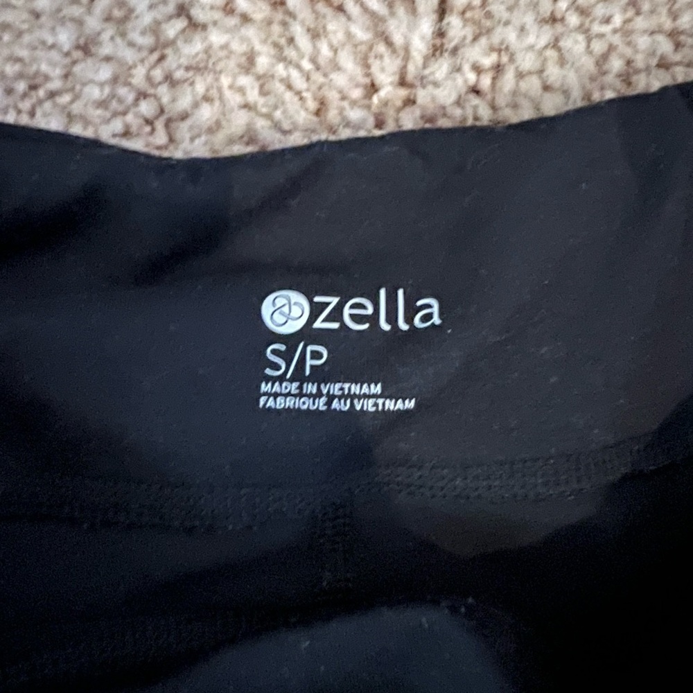 Zella Capri Leggings